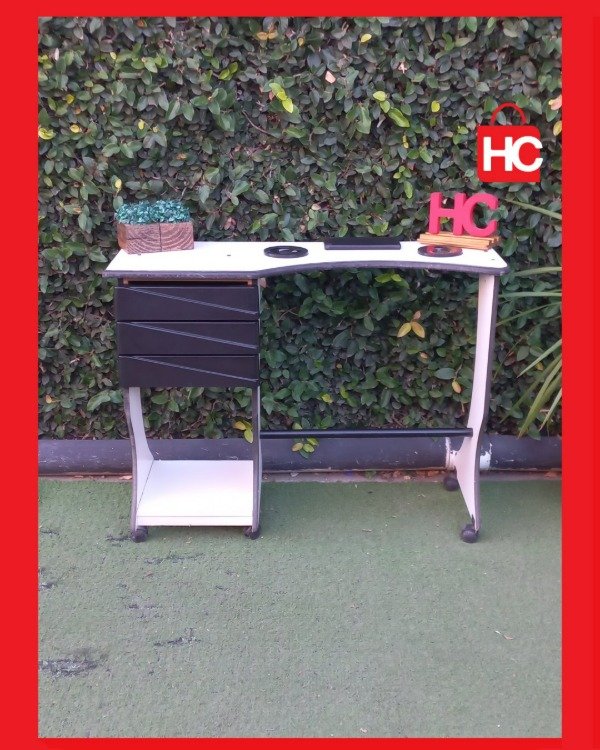 Producto - Mesa de manicuría ergonómica   El mueble ideal para tu estudio de uñas