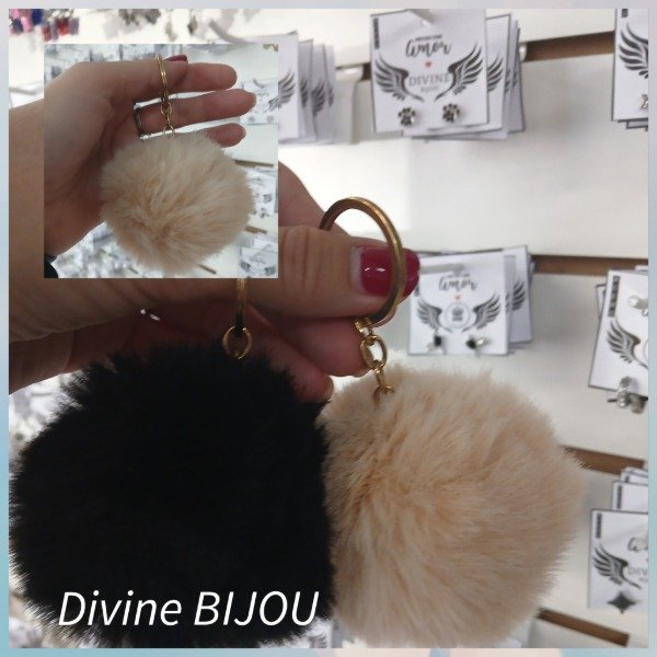 Producto - Llavero pompón