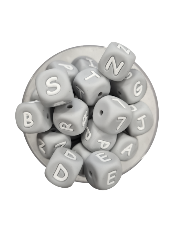 Producto - CUENTAS LETRAS SILICONADAS X UNIDAD GRIS