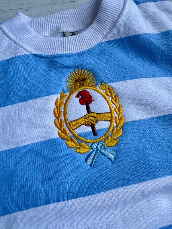 Producto - Buzo escudo Nacional Argentina del 4 al 16