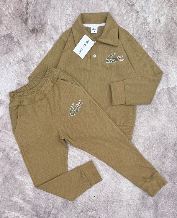 Producto - CONJUNTO LACOSTE BEIGE (CHOMBA + PANTALÓN)