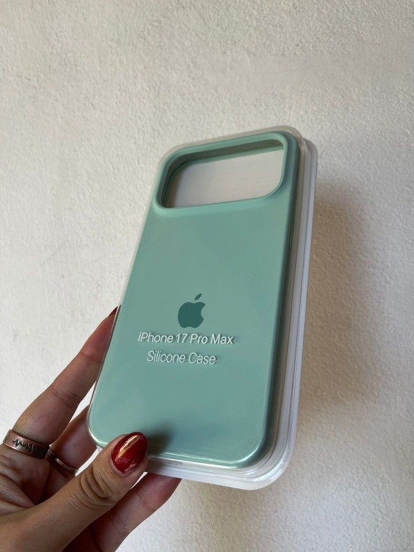Producto - Iph 17 pro max silicona case verde agua con felpa