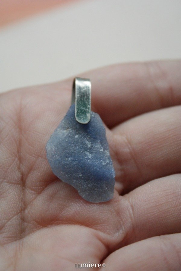 Producto - Dije cuarzo azul (en bruto)