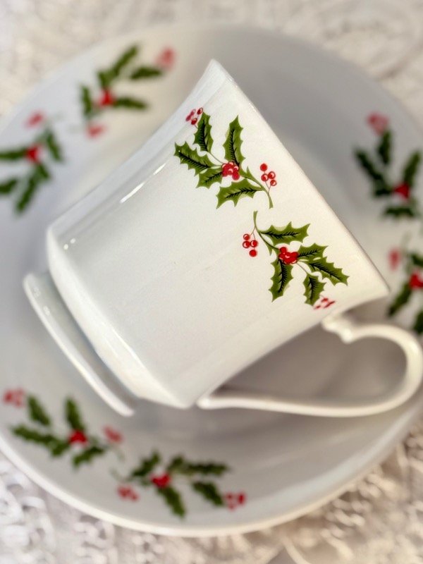 Producto - Taza y plato de té Navideño