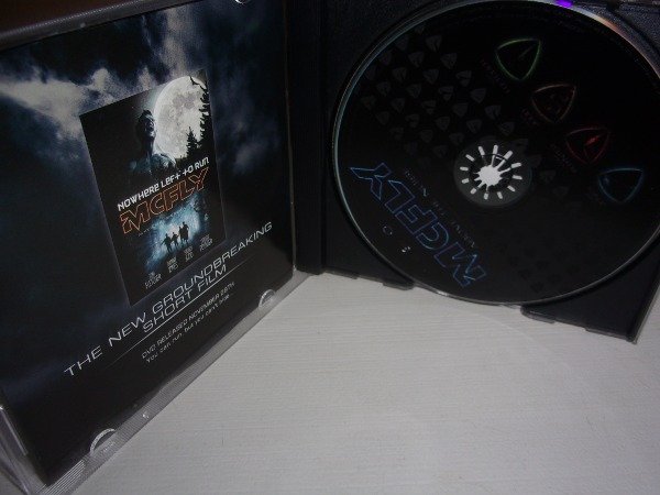 Producto - CD MCFLY ABOVE THE NOISE ARG F10 - 2