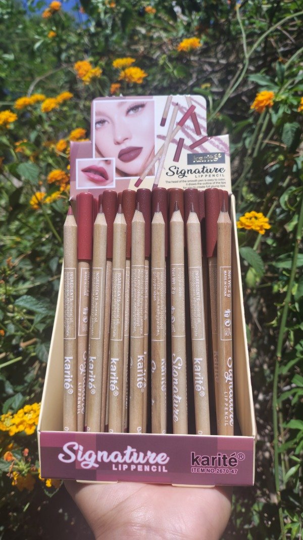 Producto - Delineador de labios Signature - 1