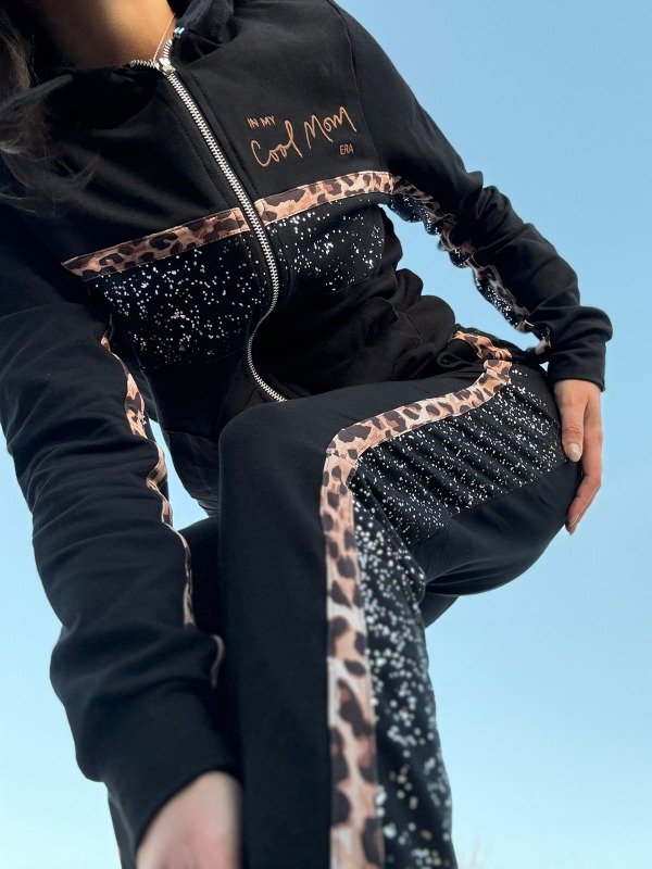 Producto - Campera rústica con bolsillos combinado negro animal print foil 5018