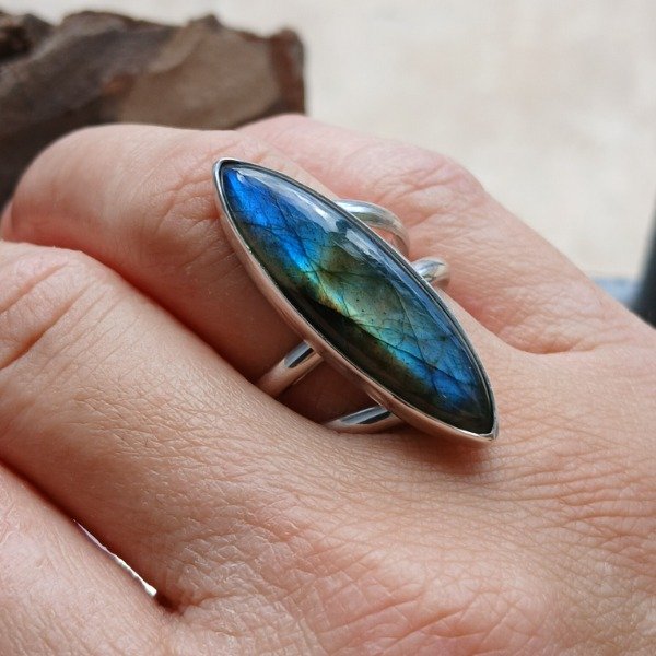 Producto - Anillo Plata 925 labradorita navette - Talle 23