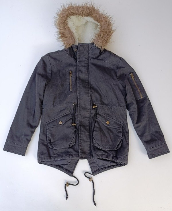 Producto - CAMPERA DE GABARDINA MARCA NINA y PAUL TALLE 10
