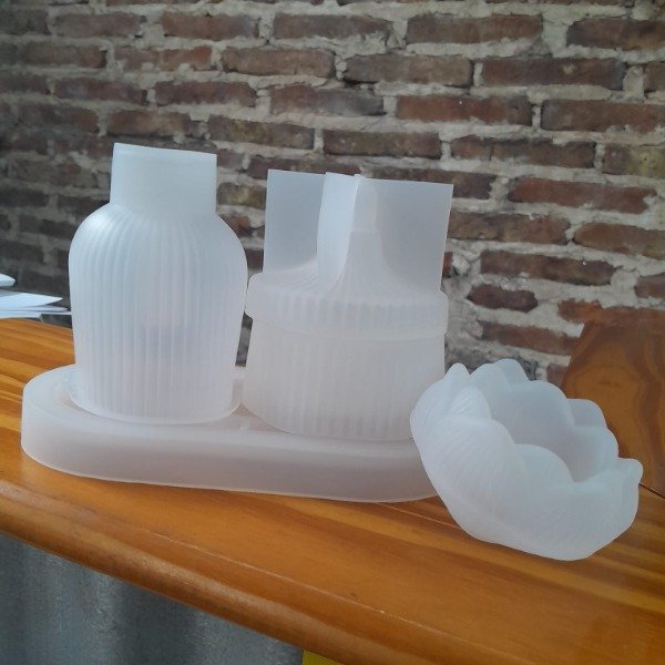 Producto - Kit full: bandeja ovalada+alhajero circus+1 flor de loto abierta+florero rallado