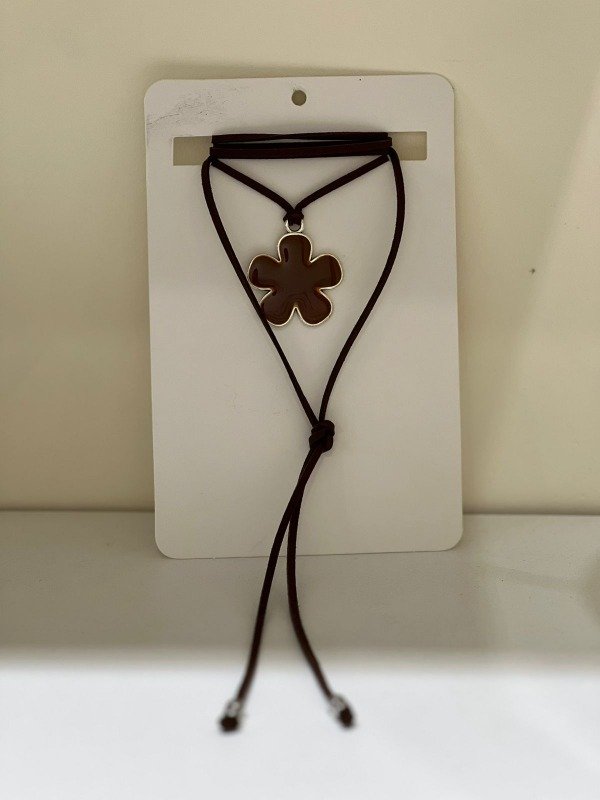 Producto - CHOCKER FLOR MARRON