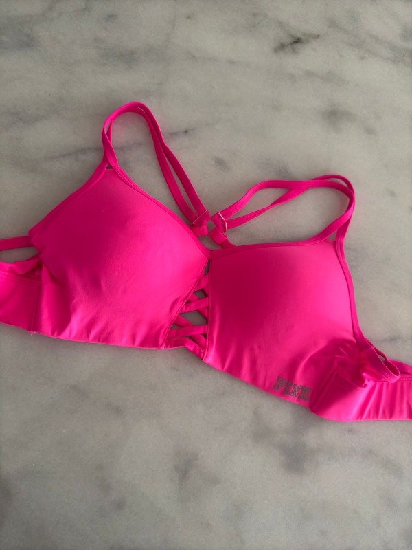 Producto - Corpiño deportivo PINK