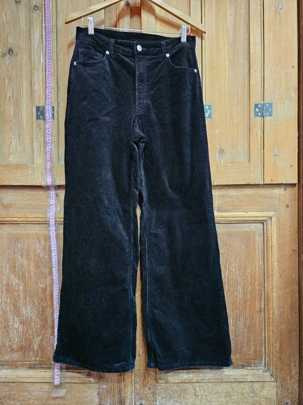 Producto - Pantalón HM corderoy negro t.38