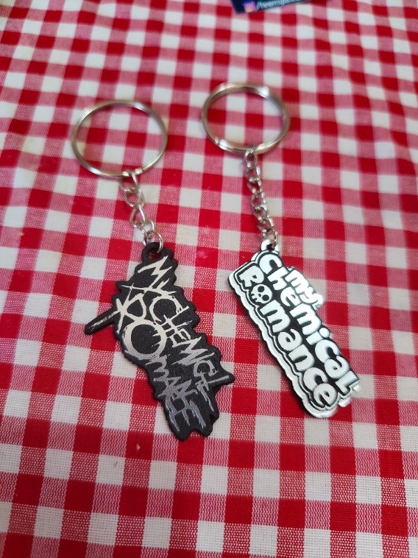 Producto - llavero mcr x unidad