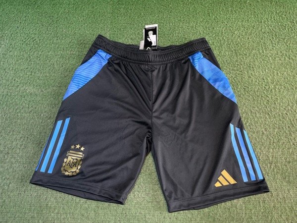 Producto - Bermuda Argentina 2025