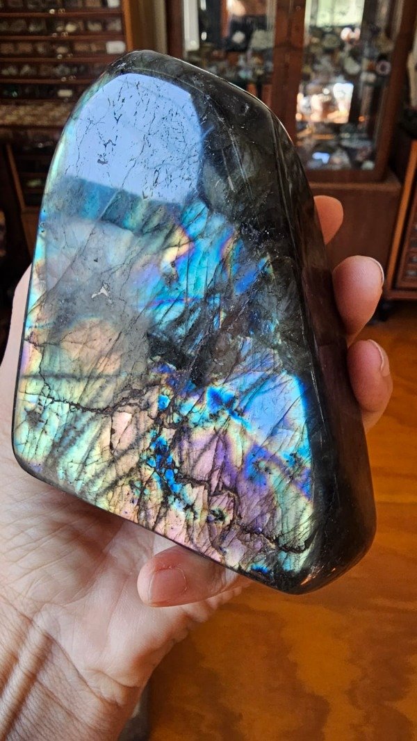 Producto - Magnifica Labradorita Pulida