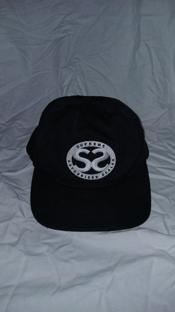 Producto - Supreme ss22 heavy embroied cap.
