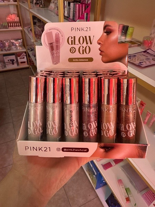 Producto - Iluminador roll on Pink 21