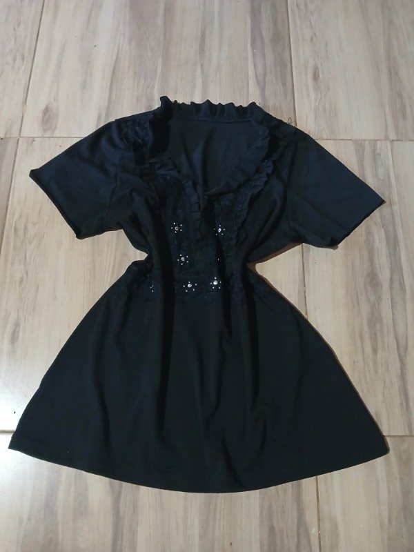 Producto - Blusa witchy con encaje y brillo
