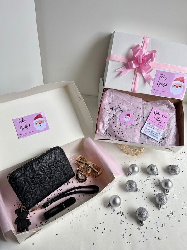 Producto - Box #5 Billetera + Perfumero + Broche