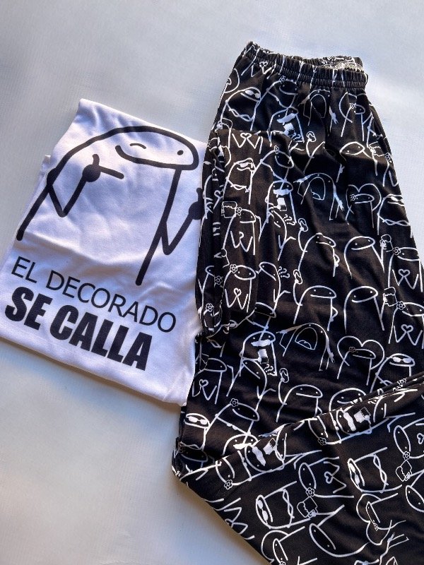 Producto - Pijama El decorado se calla - 1