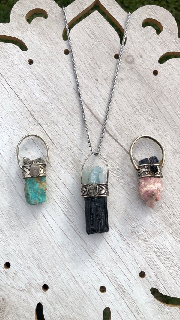 Producto - Collar con piedras combinadas