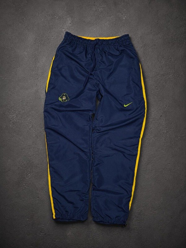 Producto - JOGGING ROMPEVIENTO EAST CAROLINA PIRATES - 0