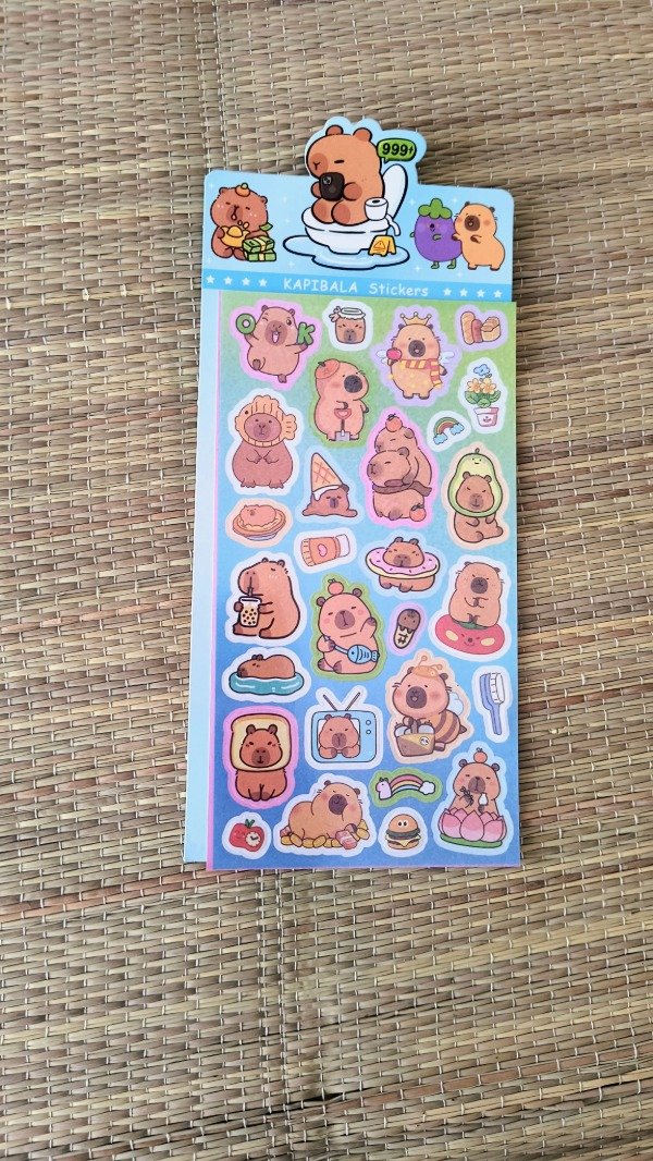 Producto - Plancha de stickers holográfica capybara