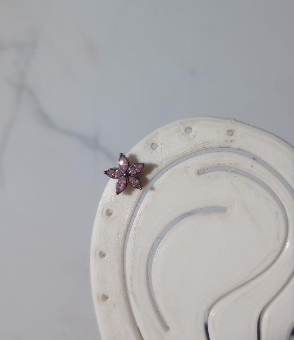 Producto - Piercing Cartílago - Flor Rosa