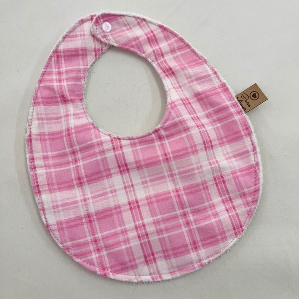 Producto - Babero impermeable cuadrille rosa