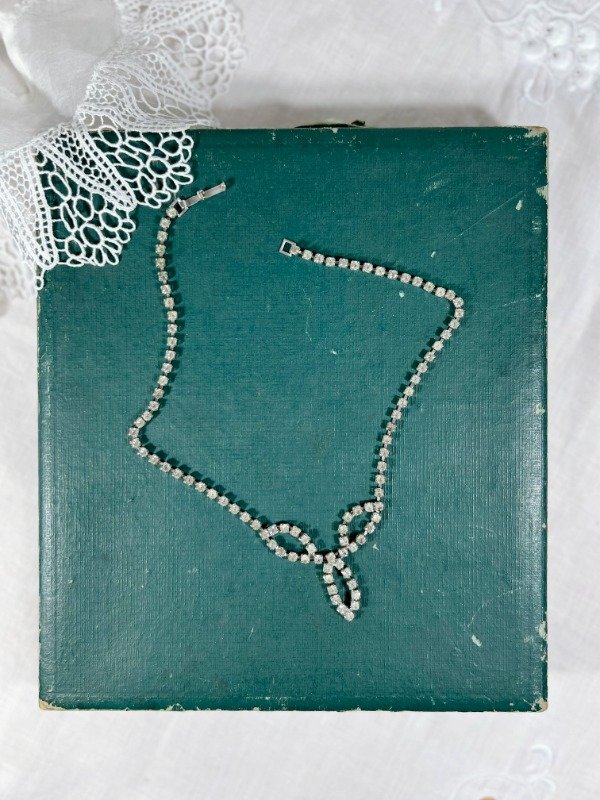Producto - Collar corto de strass
