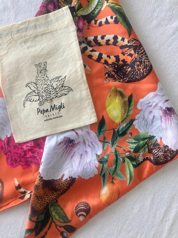 Producto - Pañuelo Felinos Naranja