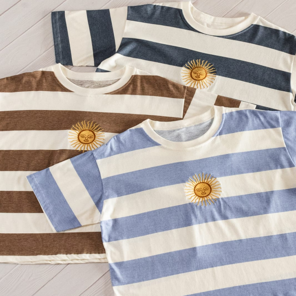 Producto - Remera Argentina Mujer Rayada Sol de Mayo Bordado Varios Colores