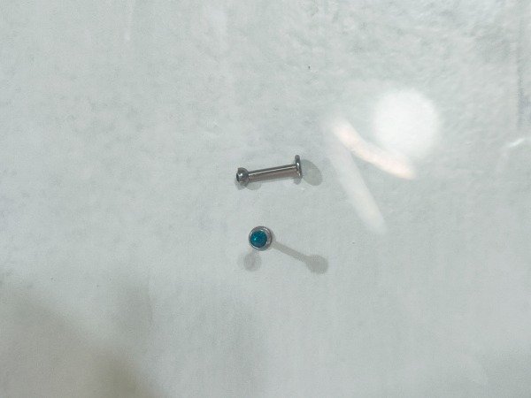 Producto - Labret strass Celeste Acero quirúrgico 316L