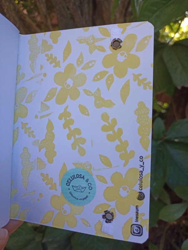 Producto - Libretita artesanal flores amarilla - 1