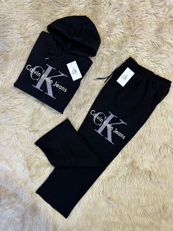 Producto - Conjunto Baggy Frisado Estampado CK
