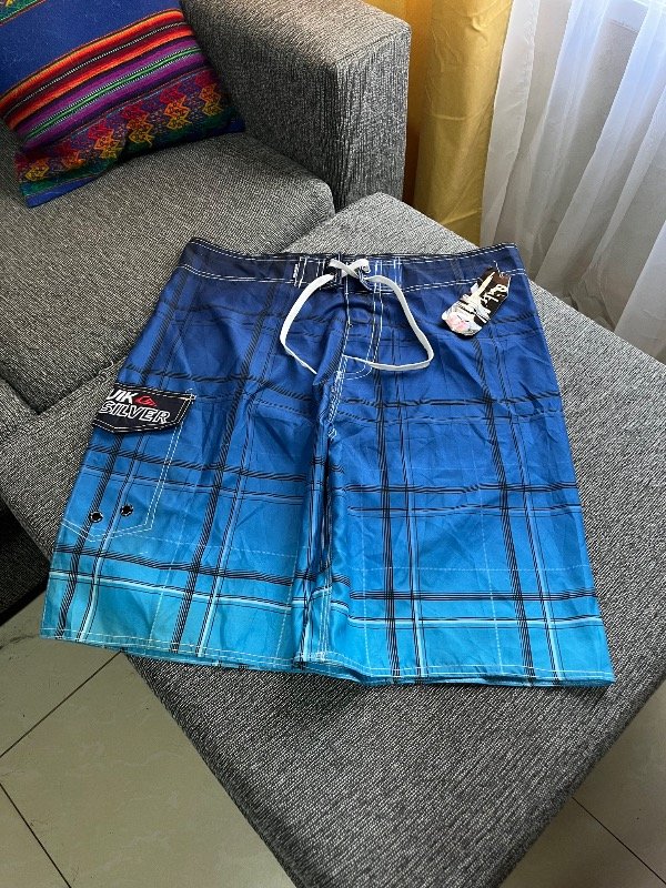 Producto - MALLA QUIKSILVER NUEVA