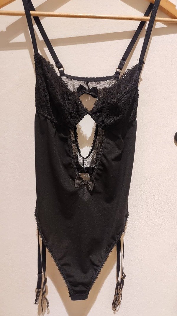 Producto - BODY CON PARTALIGAS