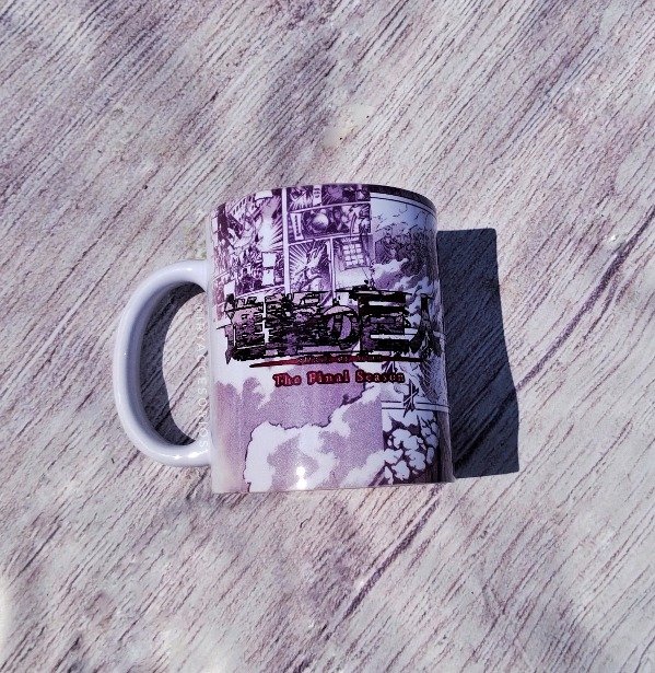 Producto - Taza Shingeki no kyojin/ attack on titan