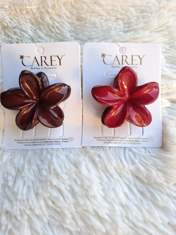 Producto - 6040OI CAREY Broche Flor Hawaiana mediano (el par) Chocolate/Bordo