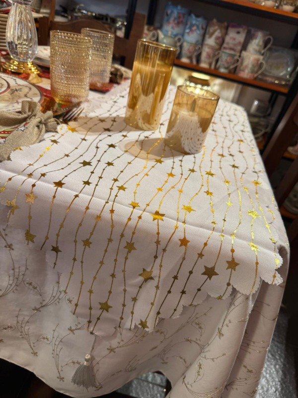 Producto - Camino de mesa dorado - Estrellas 180 cm (Efectivo: 19.920)