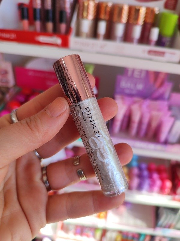 Producto - Iluminador líquido Glow and Go PINK21 roll on