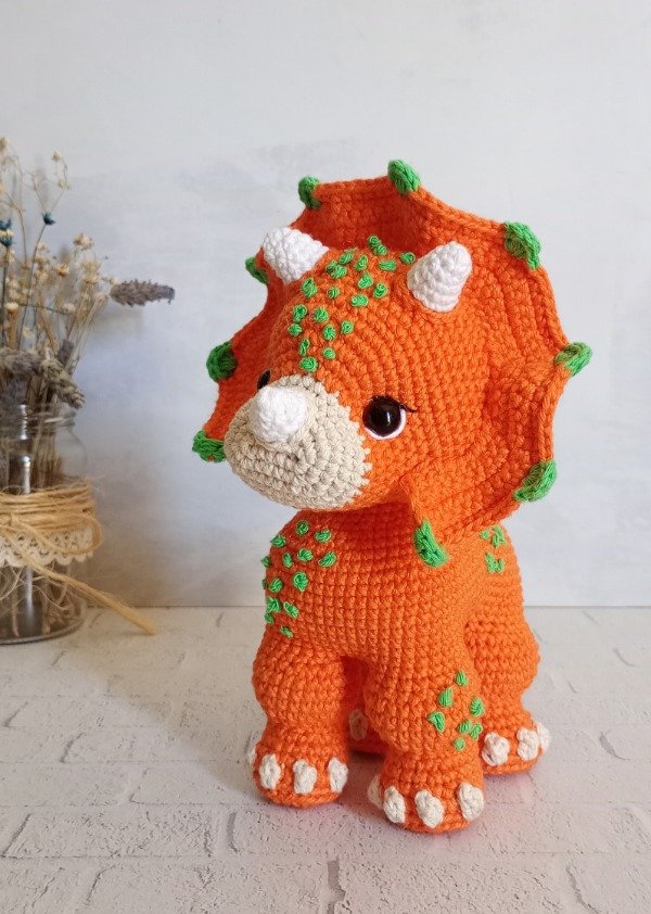 Producto - Jacinto Triceratops - Guía de tejido - 1