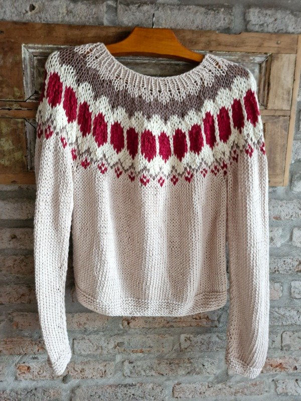 Producto - Sweater de hilo de algodón base nude.