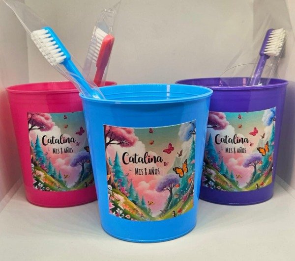 Producto - Vaso con cepillo de dientes - 0