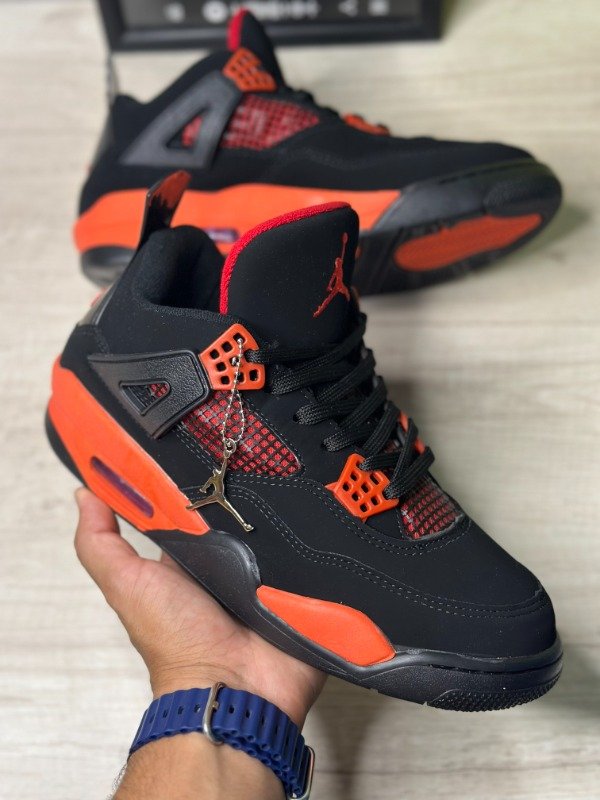 Producto - Air Jordan 4 Retro Red Thunder