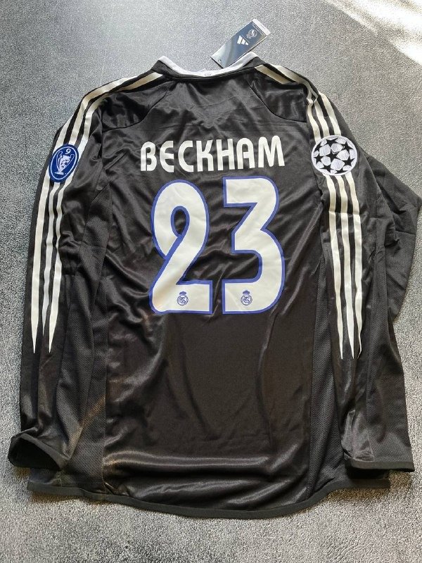 Producto - Real Madrid visitante 04/05 Manga larga 23 Beckham Champions League