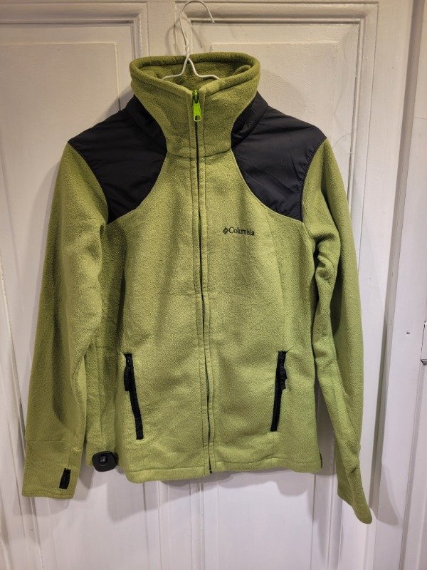Producto - Polar COLUMBIA verde y negro cierre co pleto Talle M - PRECIO: 85X - 0
