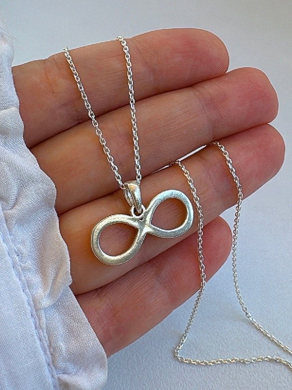 Producto - Conjunto Infinity Plata