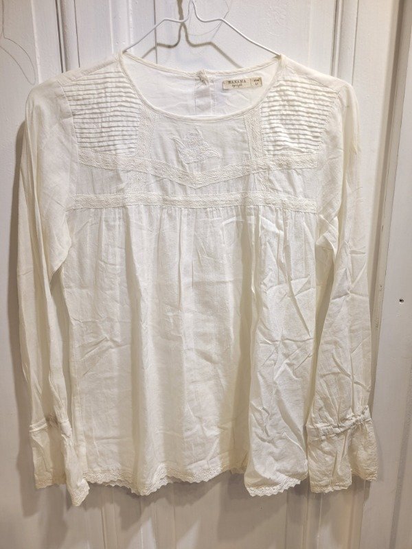 Producto - Camisola WANAMA blanca bordada Talle 14 años - PRECIO: 30X